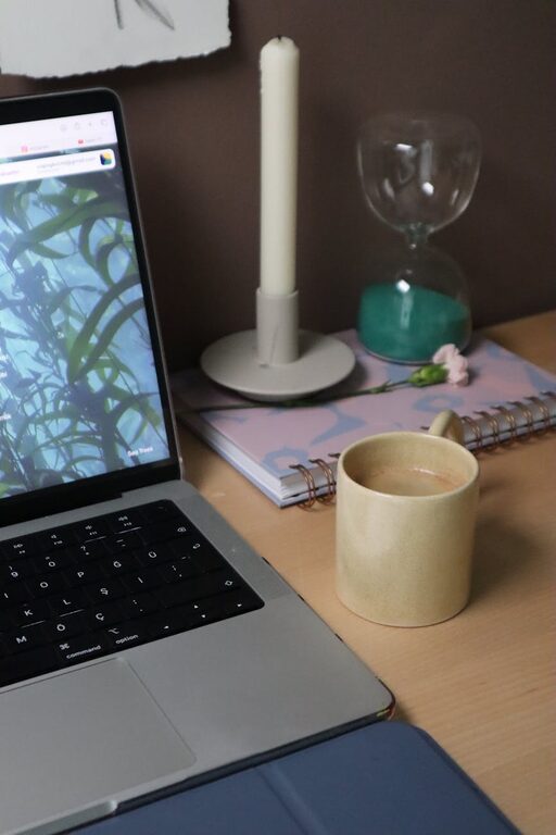 Simple Routines to Start and End Your Workday Effectively